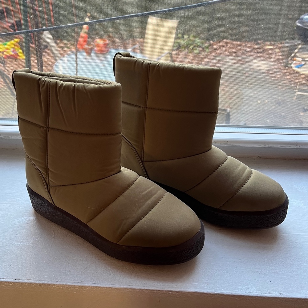 Green Toasty Puffer Boot